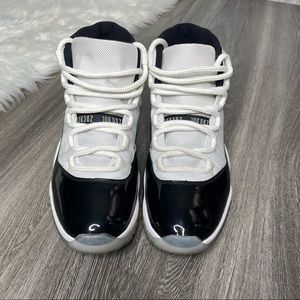 Air Jordan 11 concord